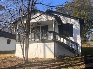 2115 Paris Rd, Knoxville, TN 37912