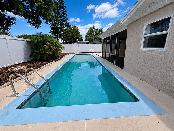 5th image of 9135 GREENBRIAR LANE