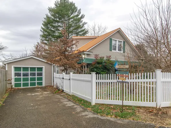 700 Robertson St, Radford, VA 24141