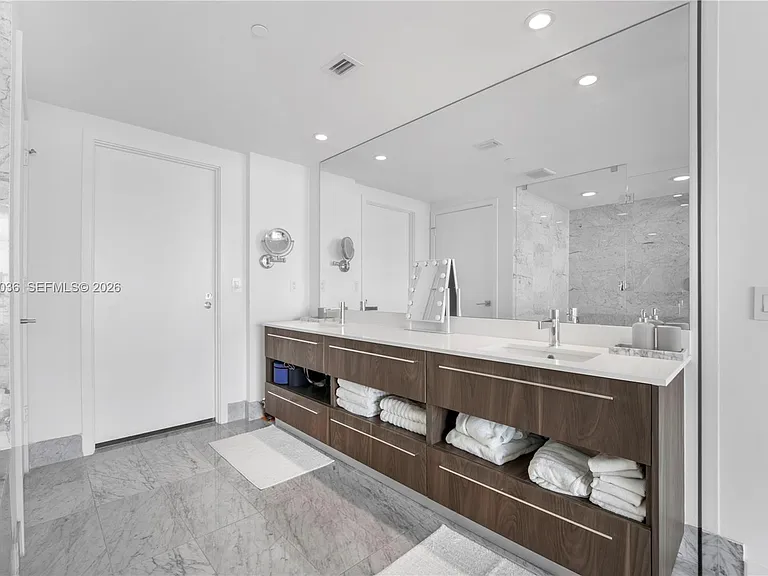 3131 NE 7th Ave #2706 — Photo 26