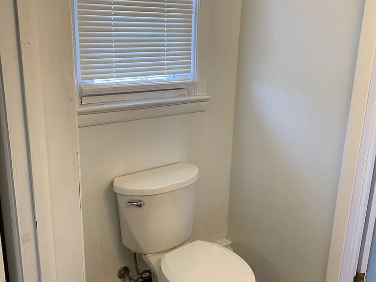 4136 Lincoln Way E — Photo 26