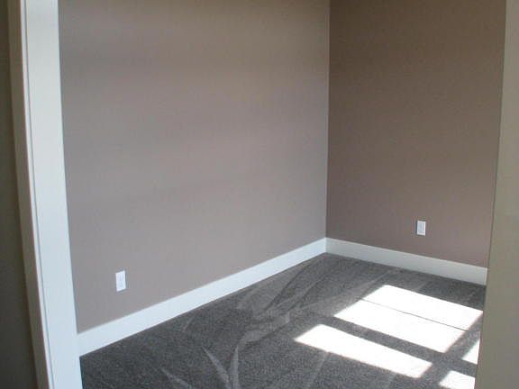 5th image of 2545 Sawtooth Ct