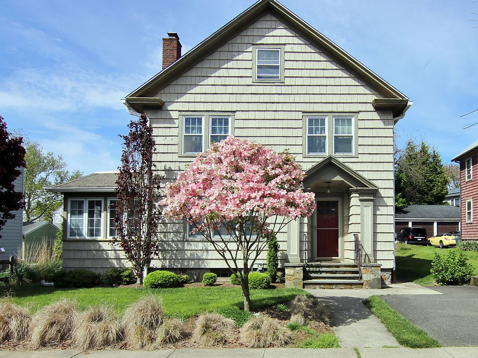 1st image of 645 Courtland Avenue