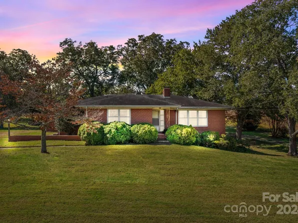 1010 S Main St, Granite Quarry, NC 28146