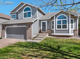 2070 Bramblwood Ln, Colorado Springs, CO 80920