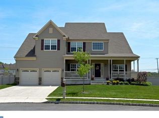46 Canyon Dr, Berlin, NJ 08009
