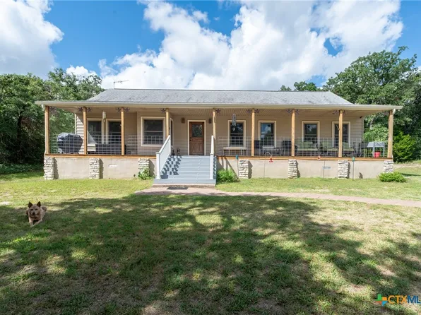 194 Elgin Woods Ln, Elgin, TX 78621