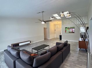 21910 Pine Trce, Boca Raton, FL 33428