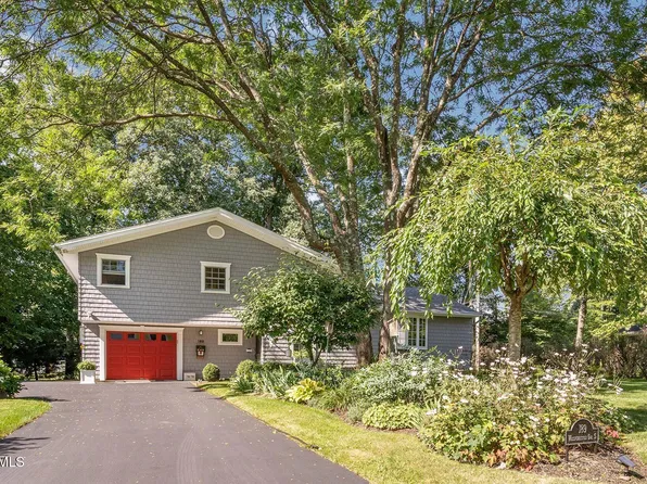 189 Westchester Drive S, Delmar, NY 12054