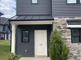120 English Commons Dr #1, Lynchburg, VA 24501
