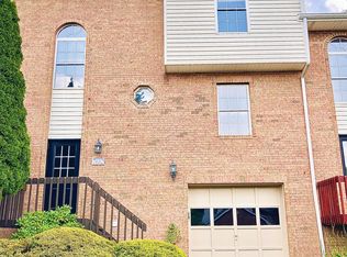 7032 Clubview Dr #7032, Bridgeville, PA 15017