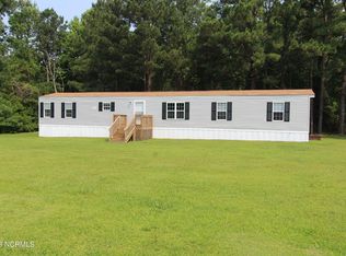 518 Queens Creek Rd, Hubert, NC 28539