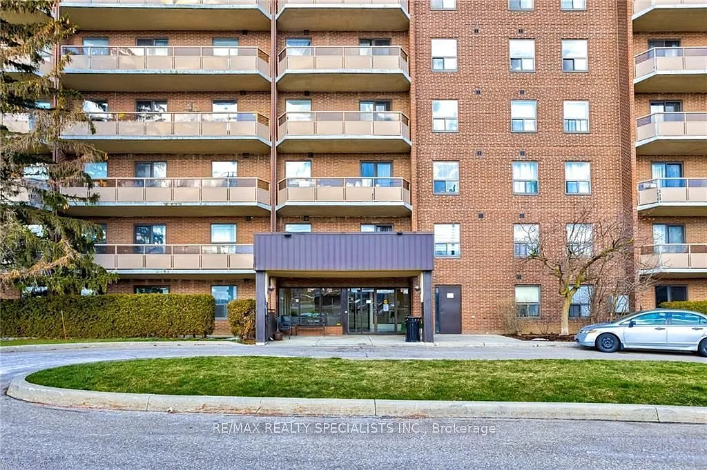 2 bed, $1,900 — Photo 2
