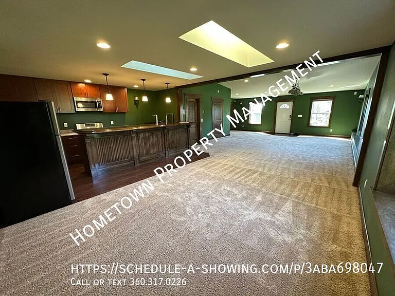 4047 Legacy Dr NE #GUEST HOUSE — Photo 2