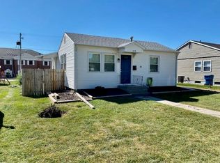 210 W 32nd St, Kearney, NE 68845