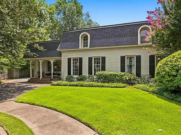 2nd image of 2921 Frances Pl