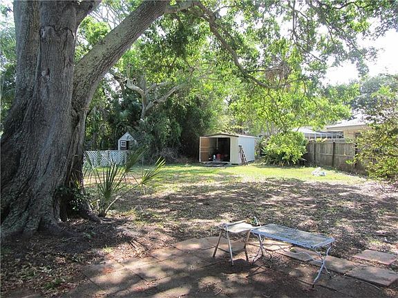 4th image of 13568 Imperial Grove Dr S