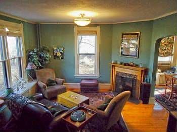 5th image of 1071 Ottawa Ave