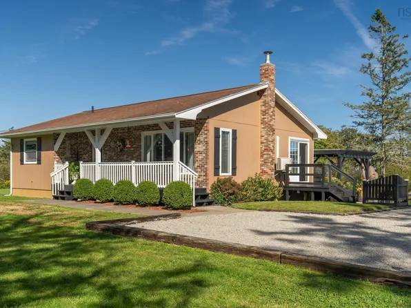 438 Lake George Rd S, Yarmouth, NS B5A 5M9