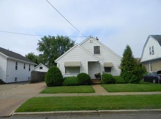 1733 Jefferson St, Oshkosh, WI 54901