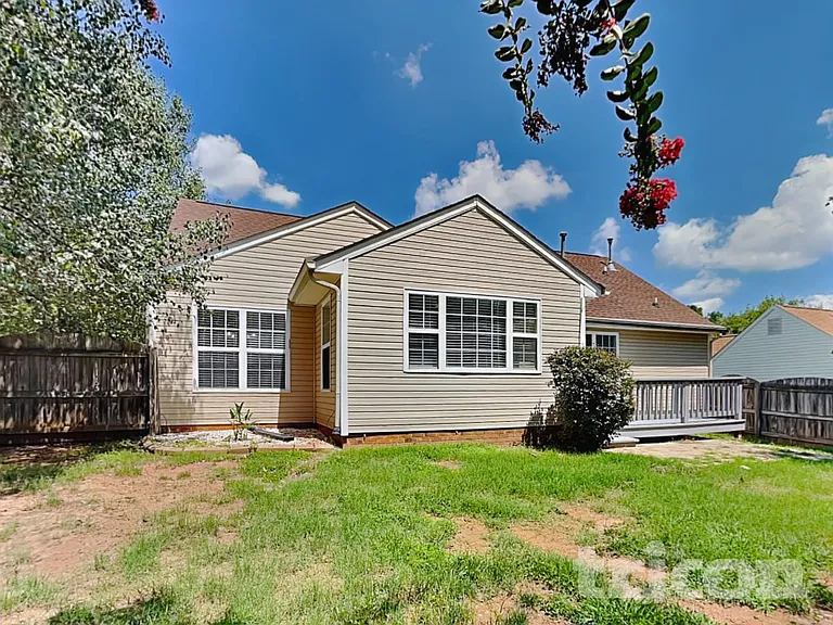 661 Rebecca Jane Dr — Photo 15