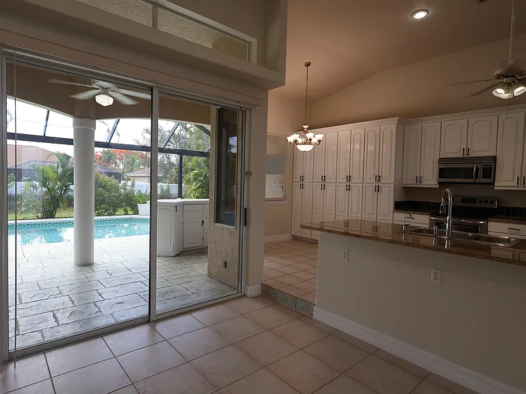 4905 Sands Blvd — Photo 10