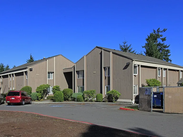 900 W Casino Rd — Photo 2