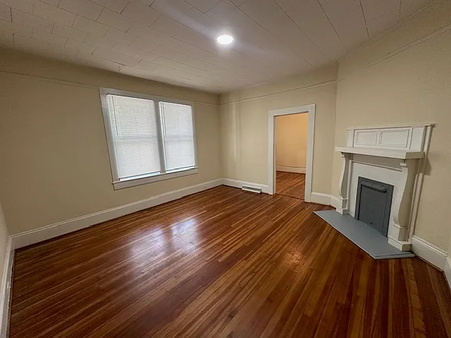 1425 W Academy St — Photo 4