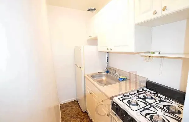 Rented by City Stop Realty | media 14