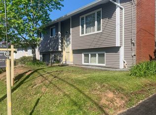 21 Owen Dr, Dartmouth, NS B2W3M1