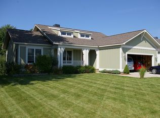 13213 Hidden Creek Dr, Grand Haven, MI 49417