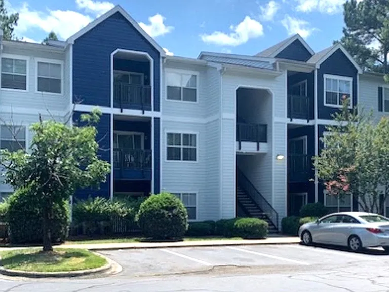 Waterford Square Apartments — Photo 24