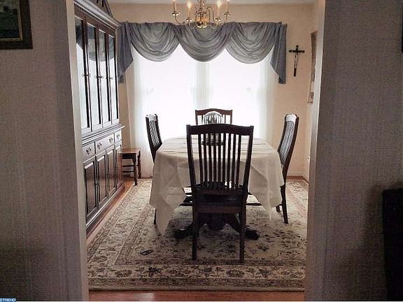 4th image of 107 Dasher Ave