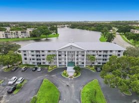 1520 Whitehall Dr, Fort Lauderdale, FL