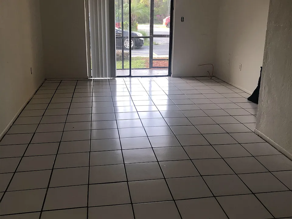2330 Maple Ave #304