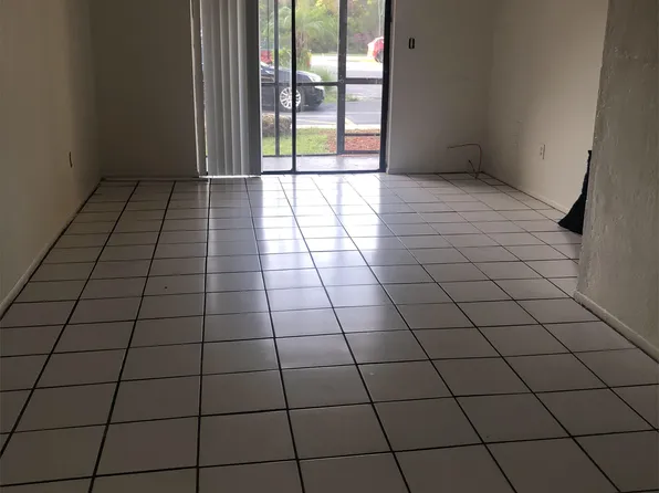 2330 Maple Ave APT 304, Fort Myers, FL 33901