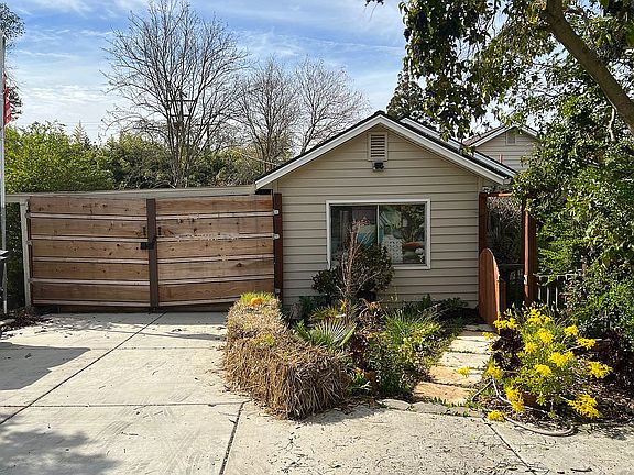 4th image of 4317 San Juan Ave