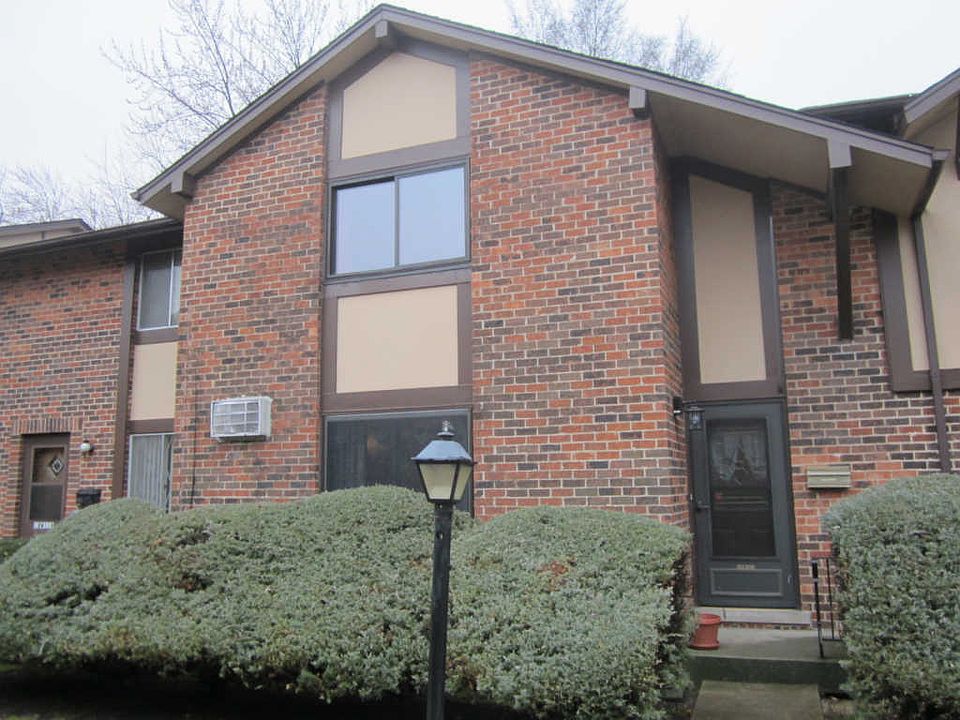 1st image of 18W121 Kirkland Ln