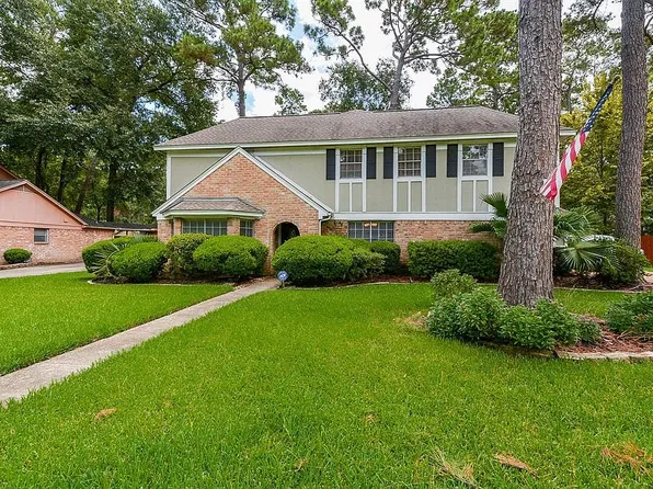 17426 Pinewood Forest Dr, Spring, TX 77379