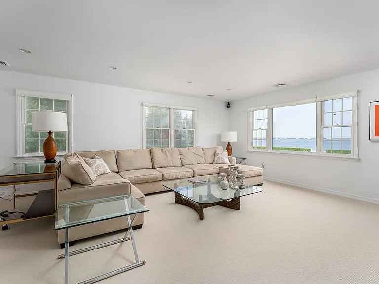 825 Flying Point Rd — Photo 23