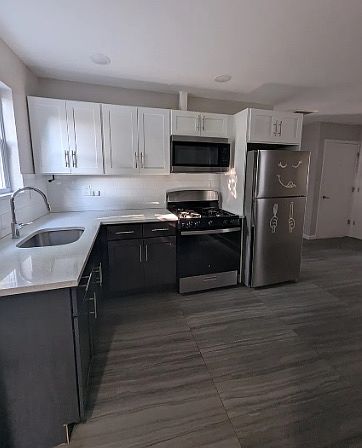 1st image of 41 N 16th St Floor 3