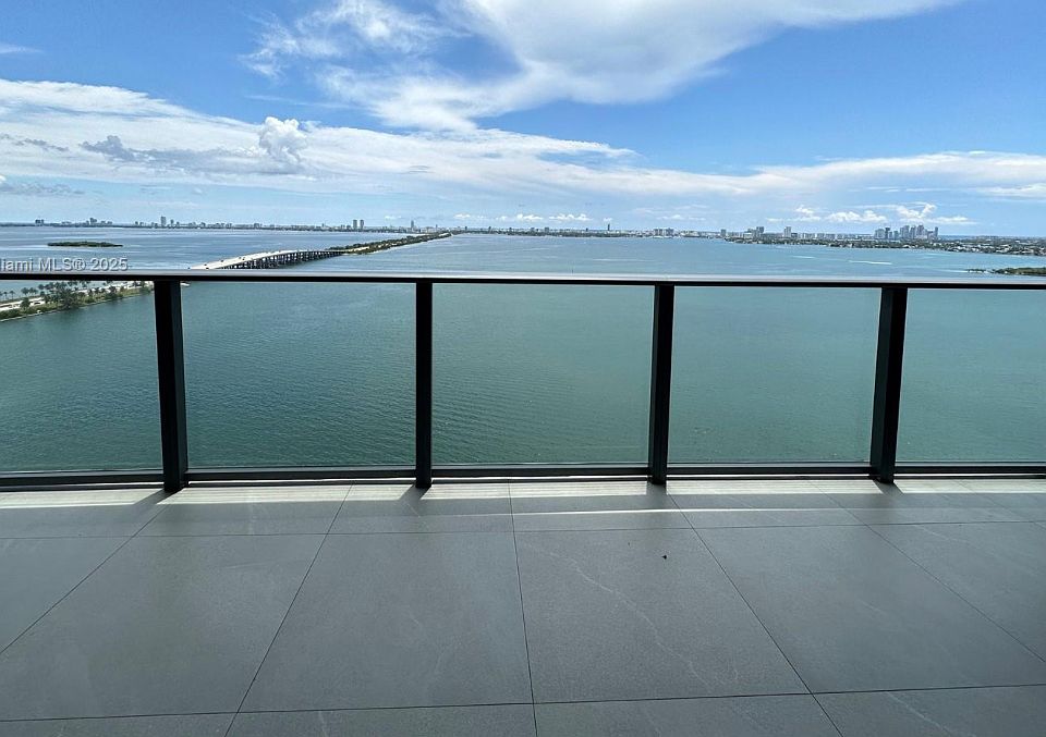1st image of 700 NE 26th Ter #0