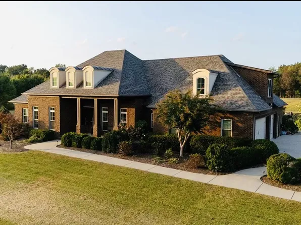 2726 Gause Rd, Pleasant View, TN 37146