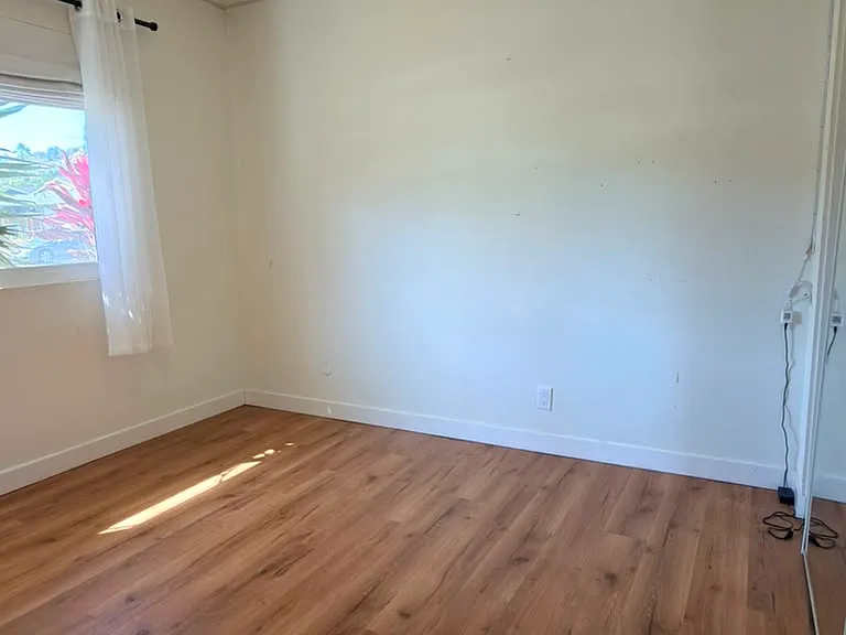 1811 Iris Way — Photo 6