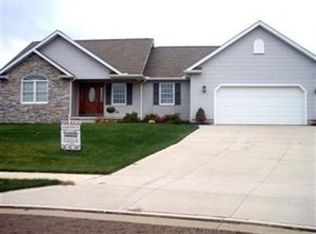 325 Overlook Dr, Rittman, OH 44270