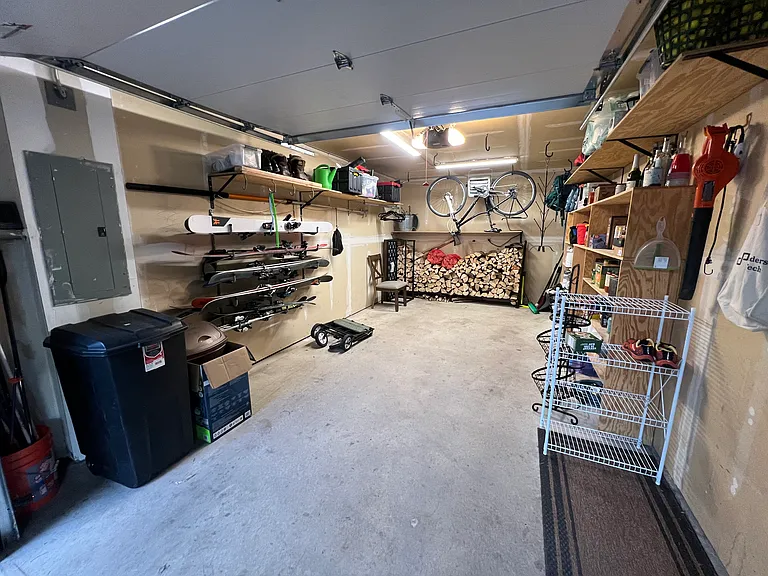 83 Larkspur Ln #B — Photo 6