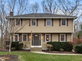 5 Hillcrest Dr, Milford, MA 01757