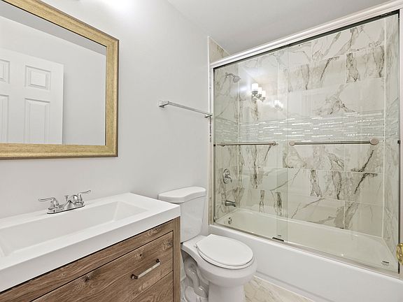 5th image of 601 Preston Dr #3B-2Ba-1300Sqft