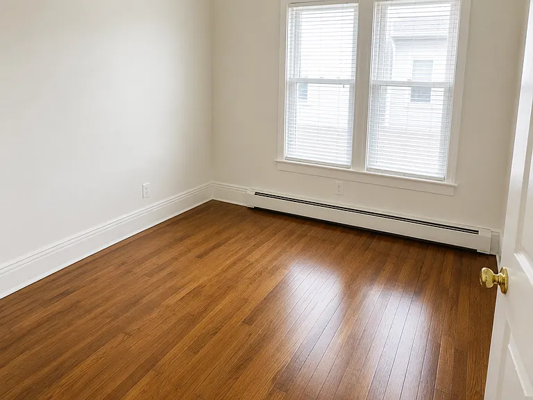 206 W Washington St — Photo 5