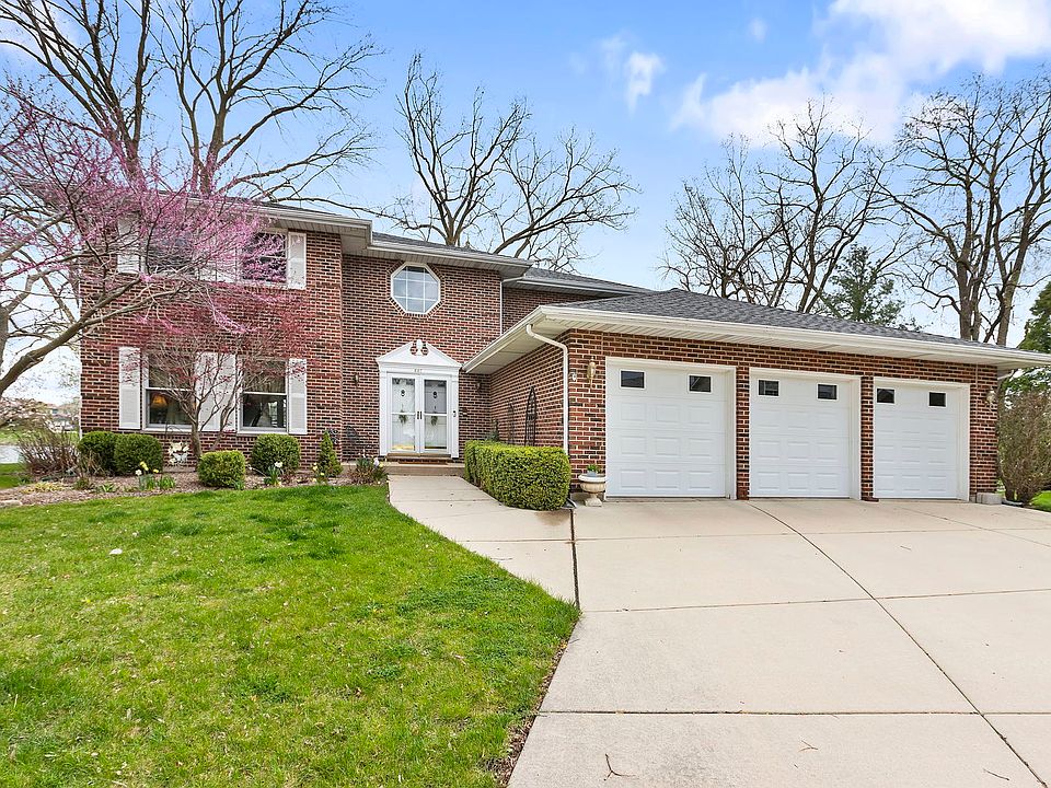 1st image of 887 N Dovington Ct